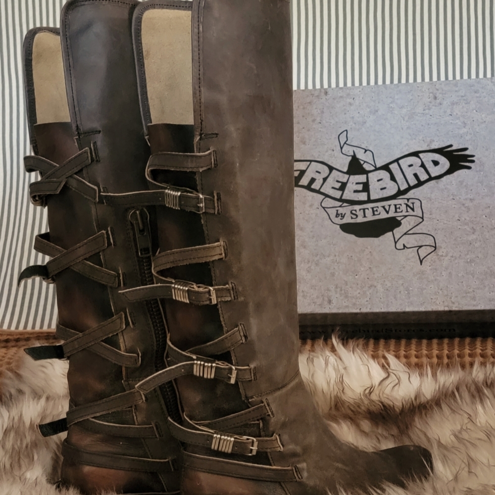 Size 8 freebird Waterford in black